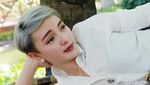 Zaskia Gotik Kini Berambut Abu-abu, Yay or Nay?