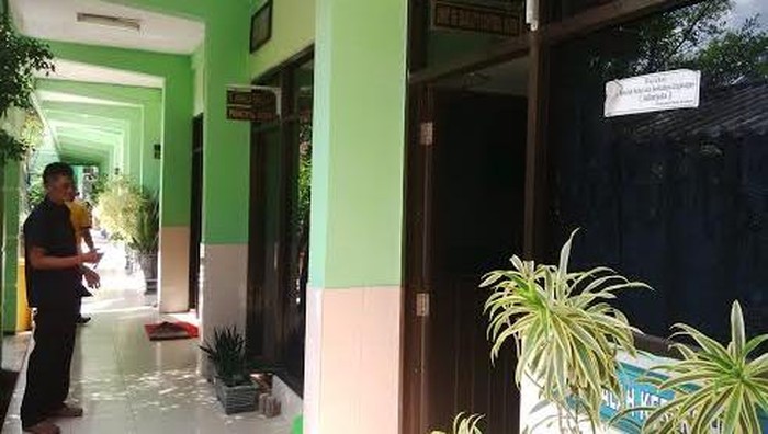 Pembobol SMPN 26 Gondol Safety Box dan Proyektor