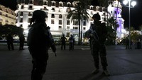 Sopir truk tersebut akhirnya ditembak mati polisi. REUTERS/Eric Gaillard.