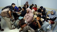 Pihak rumah sakit memberikan penjelasan kepada orang tua.