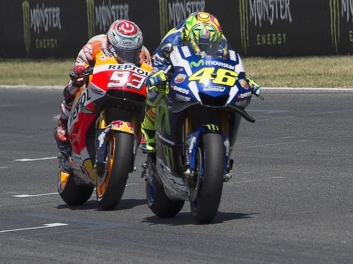 Meski Unggul 42 Poin, Marquez Enggan Coret Rossi