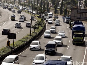 Polda Metro Jaya: Arus Lalu Lintas Arah ke Luar Jakarta Ramai Lancar