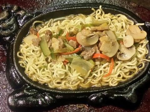 Yuk Jajan Kenyang Mie Instan Spesial Aneka Topping 