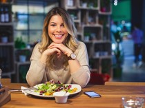 Chef Profesional Nggak Akan Lakuin 6 Hal Ini Saat Makan di Restoran