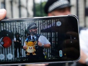 Disangka Pencuri Saat Bermain Pokemon Go, Dua Remaja Ditembak