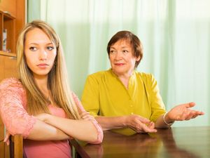 Ketika Ibu Mertua dan Menantu Perempuan Bersaing