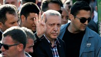 Bagi Erdogan yang memimpin selama 13 tahun, baik sebagai Perdana Menteri maupun Presiden Turki, percobaan kudeta ini menjadi tantangan terbesarnya. Alkis Konstantinidis/Reuters