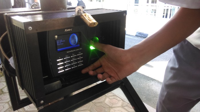 Cara SMK Pangkalpinang Cegah Siswa Bolos, Pakai Fingerprint hingga SMS Gateway