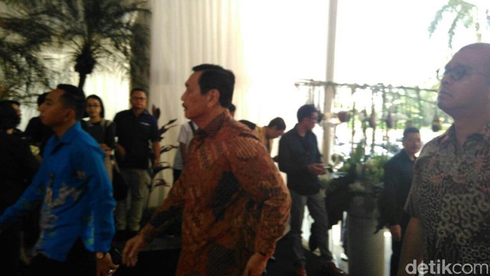 Menko Polhukam Hingga Artis Senior Hadiri Ulang Tahun Surya Paloh