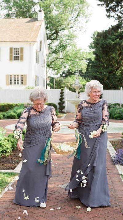 Ilustrasi nenek-nenek. Foto: ASHLEY ELIZABETH PHOTOGRAPHY/Huff Post Ilustrasi nenek-nenek. Foto: ASHLEY ELIZABETH PHOTOGRAPHY/Huff Post