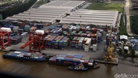 Pelabuhan tersebut hanya mampu menampung 15 kapal saat bersandar. Sementara Kapal-kapal tersebut hanya bisa bersandar maksimal 3 hari atau hanya untuk menunggu air pasang surut.