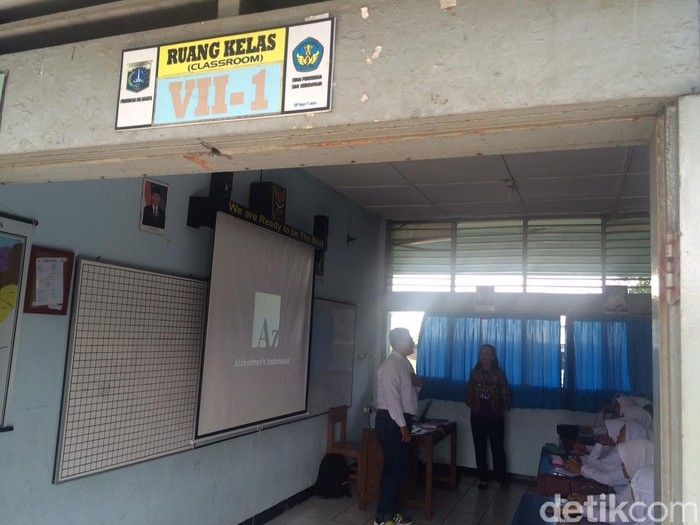 Masa Orientasi di Sekolah Ini Diisi dengan Sosialisasi Alzheimer