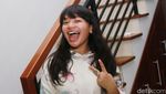Amel Carla Bersama Sang Ibu dan Kakak