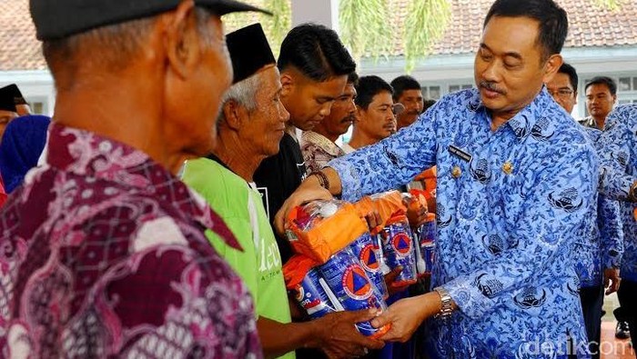 Pemkab Banyuwangi Beri Bantuan Korban Banjir Muncar
