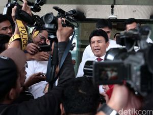 Kabareskrim Datangi Gedung KPK