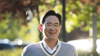 Executive Chairman Samsung, Lee Jae Yoong, juga pernah hadir dengan busana cukup berkelas seperti ini. Foto: Getty Images