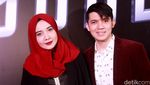 Zaskia Sungkar dan Irwansyah, Serasi dalam Warna Merah
