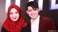 Zaskia dan Irwansyah saat ditemui di Epicentrum XXI Kuningan, Jakarta Selatan pada Senin (18/7/2016). Pool/Gus Mun/detikFoto.
