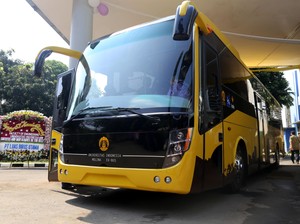 Sandiaga Minta Bos Transjakarta Kaji Penggunaan Bus Listrik
