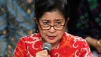 Menkes meminta orang tua tidak khawatir karena pemerintah akan memberikan vaksin berupa imunisasi wajib dan tidak akan menyebabkan masalah apapun.