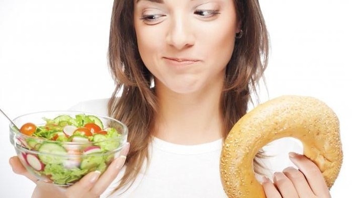 Ini Sebabnya Orang Cenderung Makan Lebih Banyak Saat sedang Stres