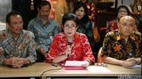 Menkes Nila F Moeloek mengatakan, secara ilmiah kandungan dalam vaksin palsu yang telah diperiksa oleh BPOM tidak menimbulkan efek samping pada kesehatan.