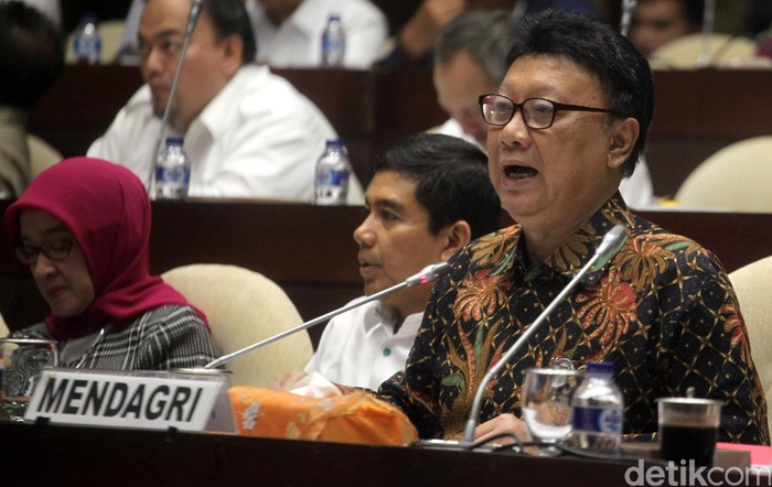 Mendagri Tetap Yakin Stok Blanko e-KTP Cukup, Sebut Daerah Tak Proaktif