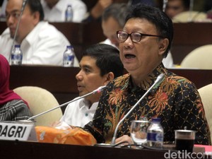 Mendagri Perintahkan PNS Dukcapil Jemput Bola untuk Perekaman Data e-KTP