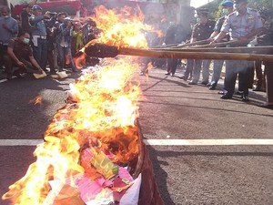 Puluhan Juta Uang Palsu, Senpi dan Narkoba Dimusnahkan Kejari Bandung