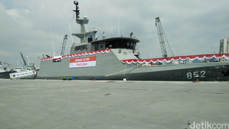 Kapal Perang KRI Cakalang 852 Resmi Dimiliki TNI AL Kapal Perang KRI Cakalang 852 Resmi Dimiliki TNI AL