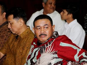 Dicecar Hakim Soal Alotnya Pembahasan Raperda, Ongen Sangaji: Saya Jarang Ikut