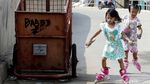 Minim Lahan, Anak-anak Bermain di Jalan dan Bantaran Sungai