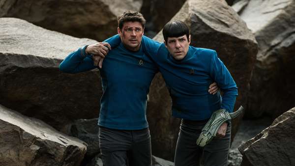 Perang Luar Angkasa di Star Trek Beyond Perang Luar Angkasa di Star Trek Beyond
