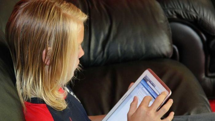 Orang Tua Kian Sulit Lindungi Anak dari Kekerasan di Media