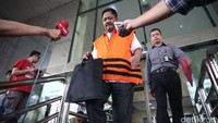 Dalam kasus ini, KPK telah menetapkan 7 orang tersangka. Mereka yaitu Damayanti Wisnu Putranti, Julia Prasetyarini, Dessy A Edwin, Abdul Khoir, Budi Supriyanto, Andi Taufan Tiro, dan Amran Hi Mustary.