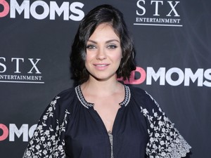 Sibuk Urus Anak, Mila Kunis Lupa Tengah Hamil Anak Ke-2