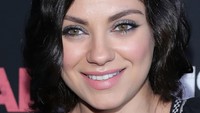 Cantiknya Mila Kunis. Neilson Barnard/Getty Images/detikFoto.