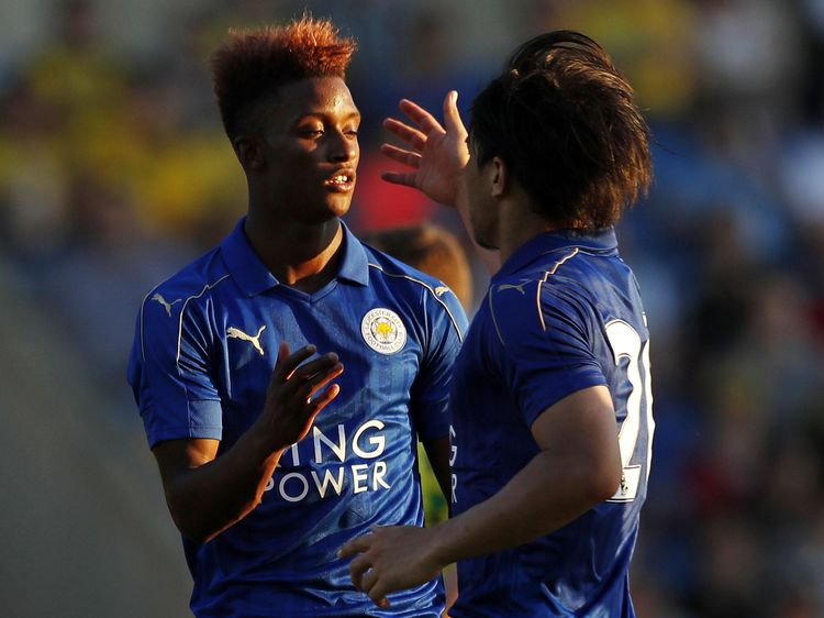 Leicester Tundukkan Oxford United 2-1