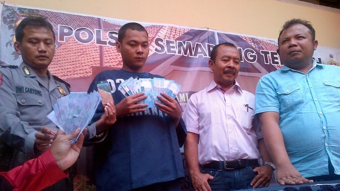 Beli HP Pakai Uang Palsu, Pria di Semarang Ditangkap Polisi