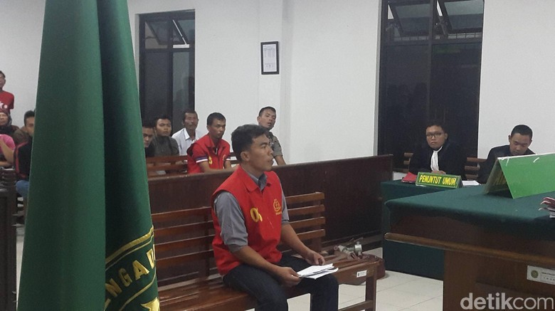 Hakim Bebaskan Pengubah Pancasila Jadi Pancagila di Facebook Hakim Bebaskan Pengubah Pancasila Jadi Pancagila di Facebook