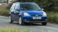Di tahun 2016 ini, Fiesta ST200 diluncurkan dengan mesin EcoBoost 1.6 liter yang dikembangkan secara khusus. Foto: Ford