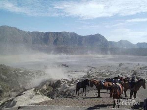 Begini Asal Muasal Populernya Nama Pasir Berbisik di Bromo