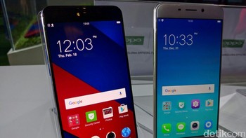 Oppo F1 Plus edisi FC Barcelona ini hanya digelontorkan sebanyak 10 unit dari 1.000 unit di seluruh dunia. Tampak di atas adalah F1 Plus edisi Barcelona dan di sampingnya edisi biasa. Foto: detikINET/Muhammad Alif Goenawan