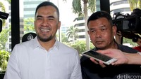 Saipul tiba di gedung KPK untuk menjalani pemeriksaan.