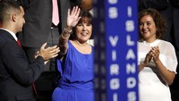 Istri Mike Pence, Karen Pence hadir untuk mendukung suaminya. Jim Young/Reuters/detikFoto.
