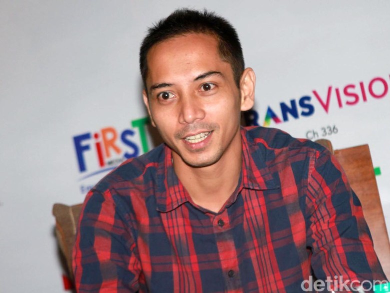 Fauzi Baadila Copot Poster Jokowi, Ini Aturan Soal APK di 