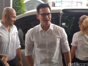 Marcelino Lefrandt Hadiri Sidang Cerai dengan Dewi Rezer