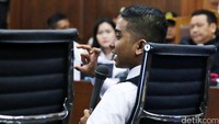 Rangga bersaksi untuk terdakwa Jessica Kumala Wongso di Pengadilan Negeri Jakarta Pusat, Kamis (21/7/2016).