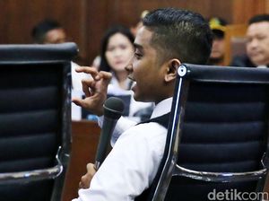 Barista Cium Es Kopi Vietnam Mirna, Baunya Seperti Power Glue dan Menyengat