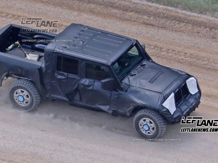 Jeep Wrangler Pikap Pamer Tampilan